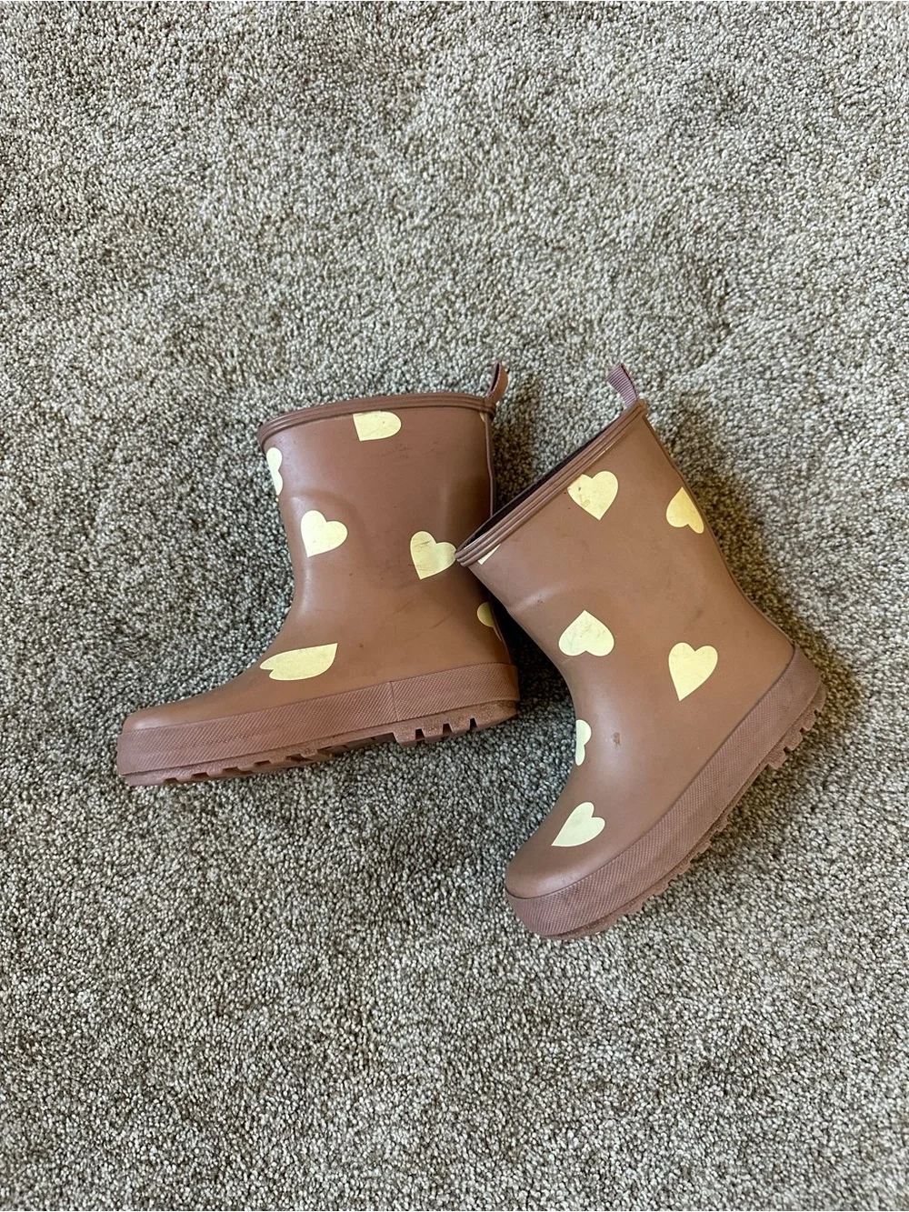 Zara Brown Kids Rain Boots with Cream Heart Print